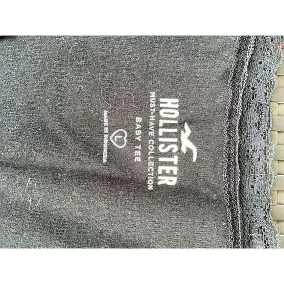 Hollister Women's Black Lace Trim Long Sleeve Crop Top Standard Size L - Picture 3 of 3